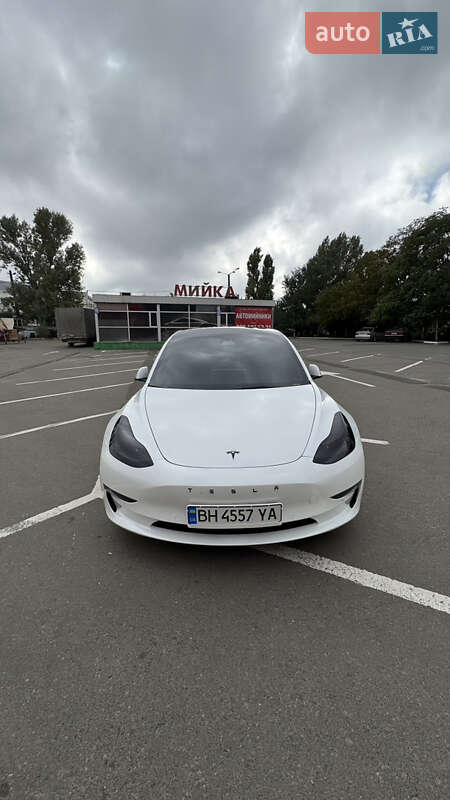 Седан Tesla Model 3 2021 в Одесі