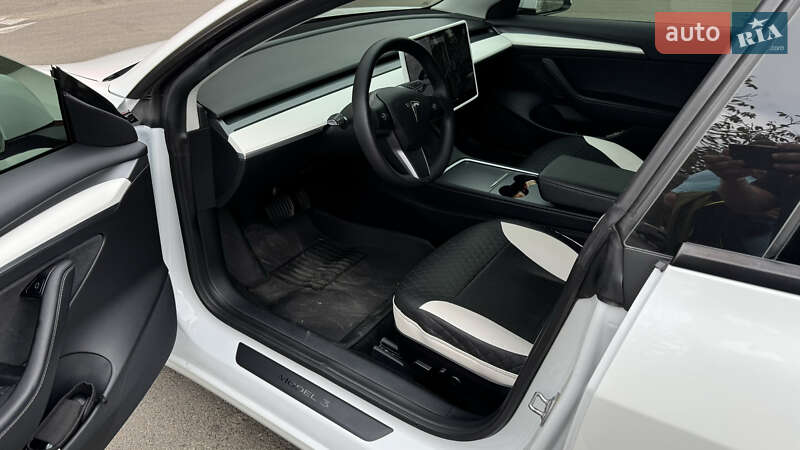Седан Tesla Model 3 2021 в Одесі