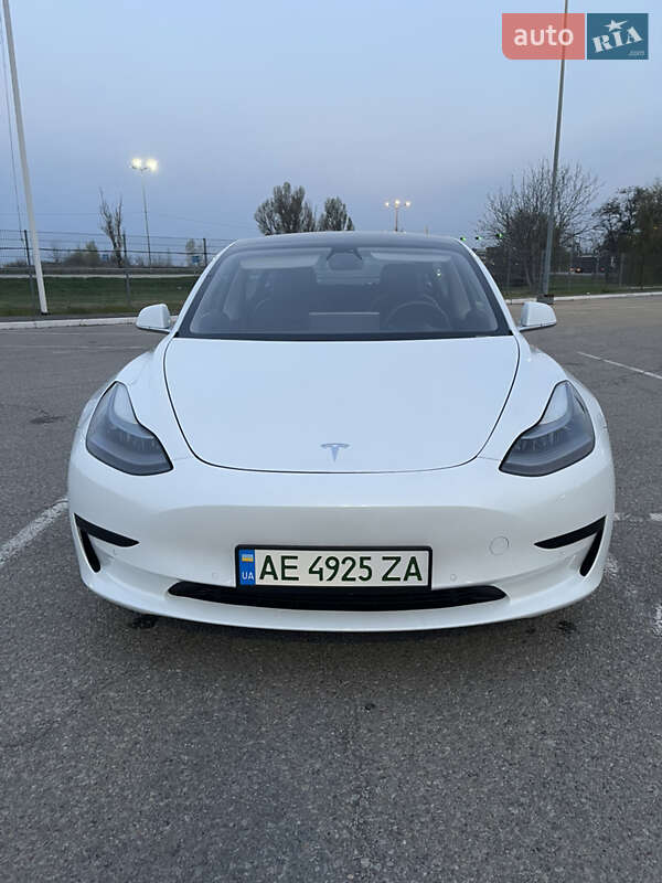 Седан Tesla Model 3 2020 в Днепре