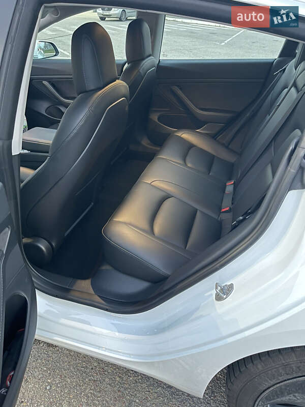 Седан Tesla Model 3 2020 в Днепре