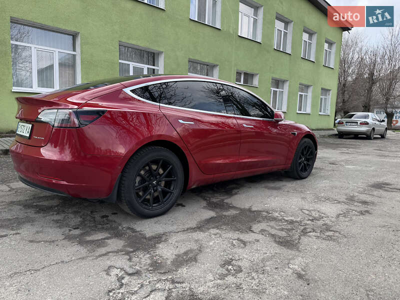 Седан Tesla Model 3 2018 в Дніпрі