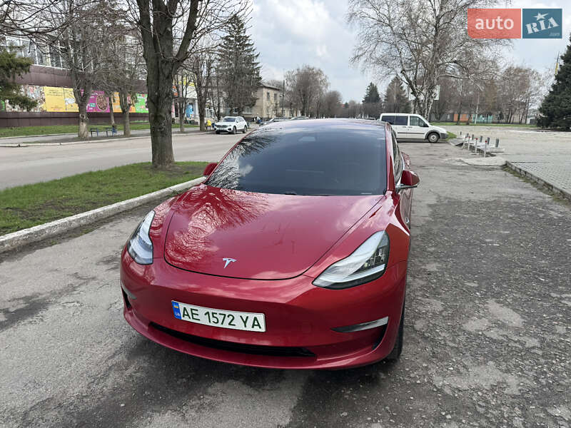 Седан Tesla Model 3 2018 в Дніпрі