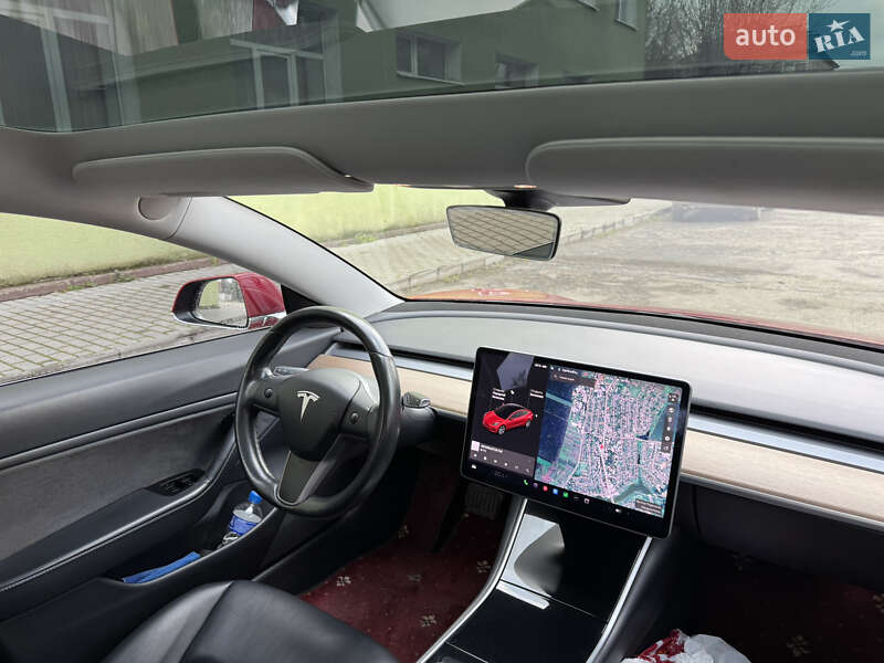 Седан Tesla Model 3 2018 в Дніпрі