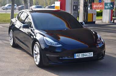 Седан Tesla Model 3 2018 в 