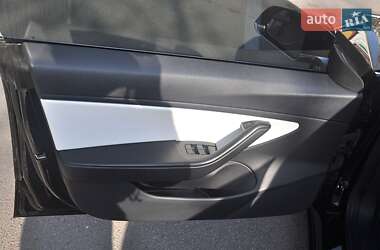 Седан Tesla Model 3 2018 в 