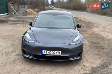 Седан Tesla Model 3 2021 в 