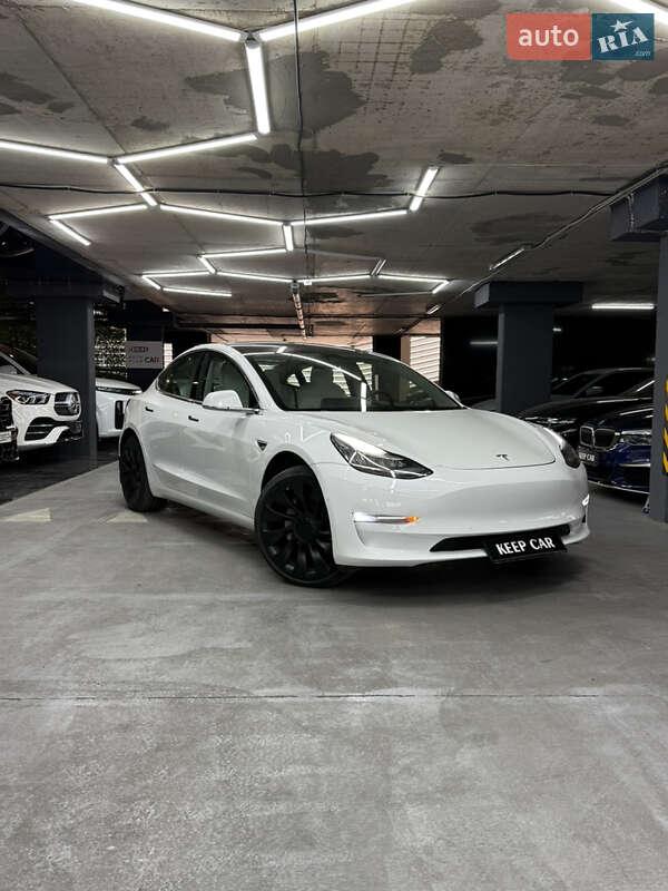 Tesla Model 3 2019