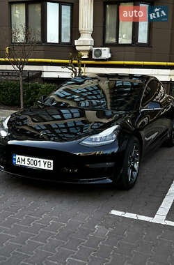 Седан Tesla Model 3 2019 в 