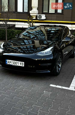 Седан Tesla Model 3 2019 в 