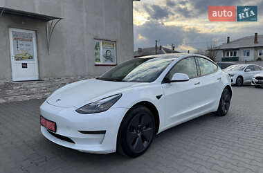 Седан Tesla Model 3 2023 в 