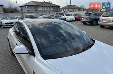 Седан Tesla Model 3 2023 в 