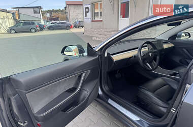 Седан Tesla Model 3 2018 в 