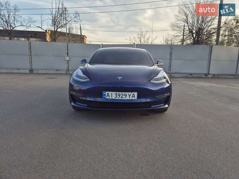 Tesla Model 3 2019