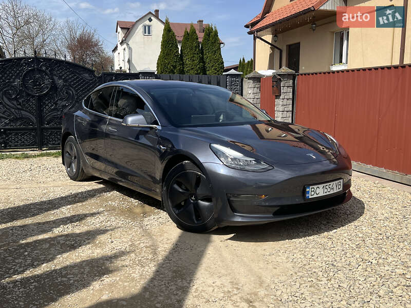 Седан Tesla Model 3 2018 в 