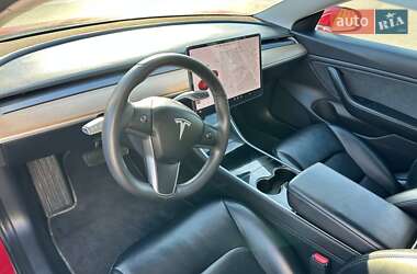Седан Tesla Model 3 2019 в 