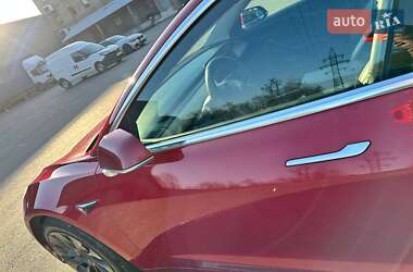 Седан Tesla Model 3 2019 в 