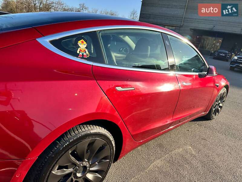 Седан Tesla Model 3 2019 в Днепре