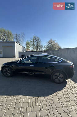 Седан Tesla Model 3 2020 в 