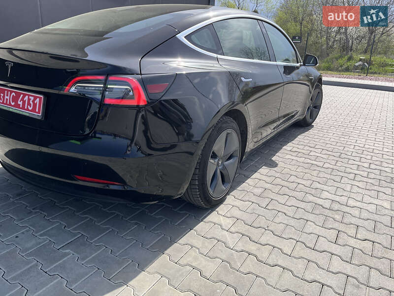 Седан Tesla Model 3 2019 в Стрые