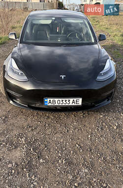 Седан Tesla Model 3 2022 в 