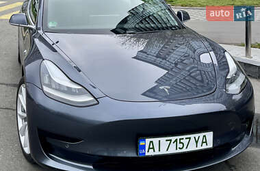 Седан Tesla Model 3 2019 в 
