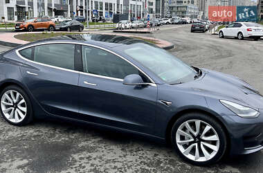 Седан Tesla Model 3 2019 в 