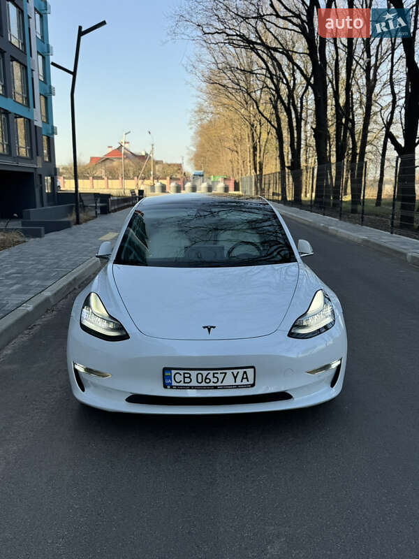 Седан Tesla Model 3 2018 в Киеве