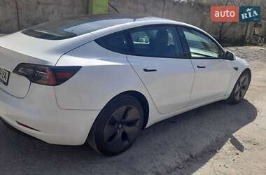 Седан Tesla Model 3 2021 в 
