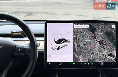 Седан Tesla Model 3 2018 в 
