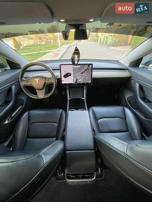 Седан Tesla Model 3 2019 в Білій Церкві