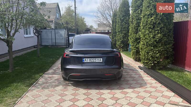 Седан Tesla Model 3 2024 в Києві