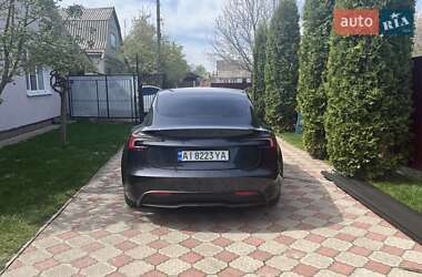 Седан Tesla Model 3 2024 в 