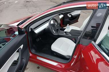 Седан Tesla Model 3 2019 в Львові