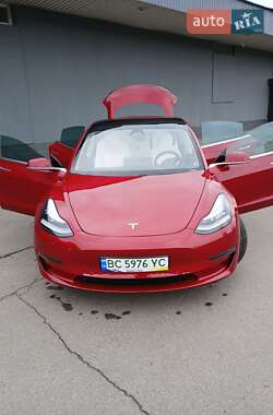 Седан Tesla Model 3 2019 в Львові