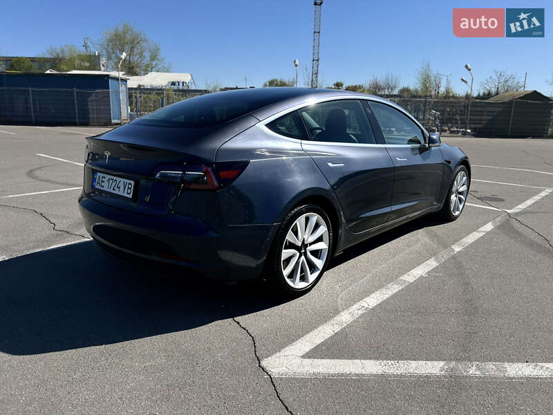 Седан Tesla Model 3 2018 в Днепре
