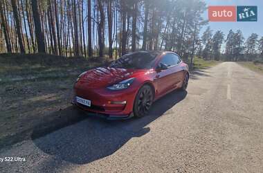 Седан Tesla Model 3 2022 в 