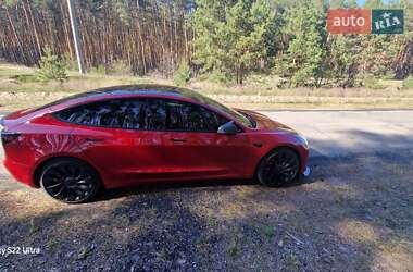 Седан Tesla Model 3 2022 в 