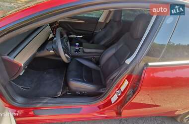 Седан Tesla Model 3 2022 в 
