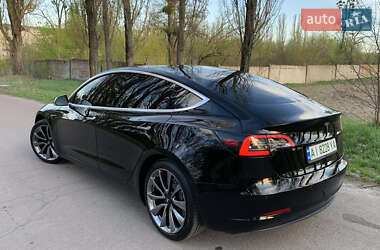 Седан Tesla Model 3 2019 в 