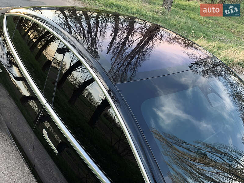 Седан Tesla Model 3 2019 в Ірпені
