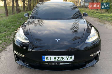 Седан Tesla Model 3 2019 в 