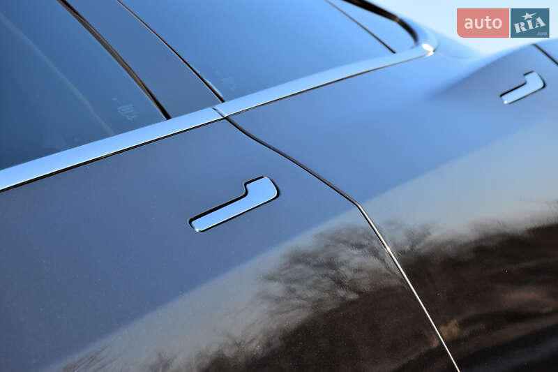Седан Tesla Model 3 2018 в Дрогобыче