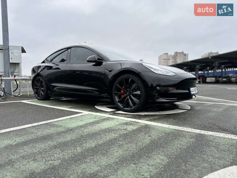 Седан Tesla Model 3 2019 в 