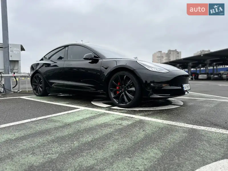 Седан Tesla Model 3 2019 в 