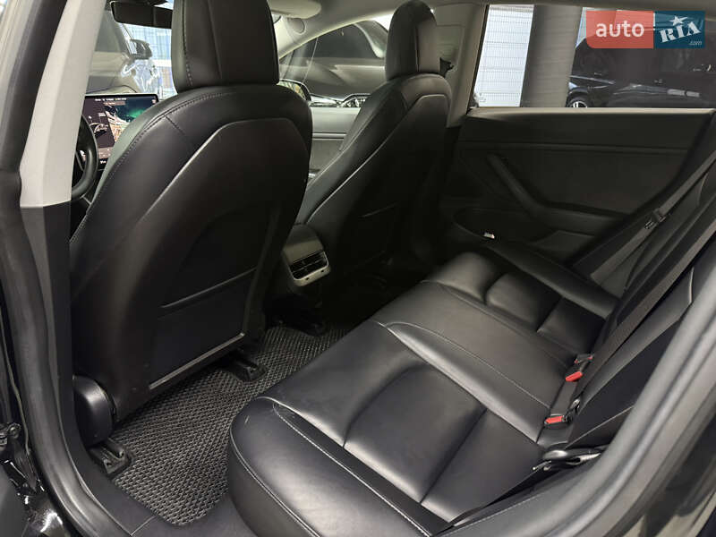 Седан Tesla Model 3 2018 в Одессе