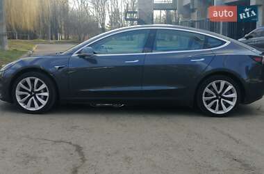 Седан Tesla Model 3 2019 в 