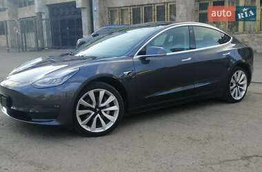 Седан Tesla Model 3 2019 в 