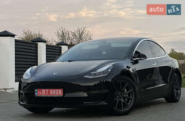 Седан Tesla Model 3 2019 в 