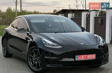 Седан Tesla Model 3 2019 в 