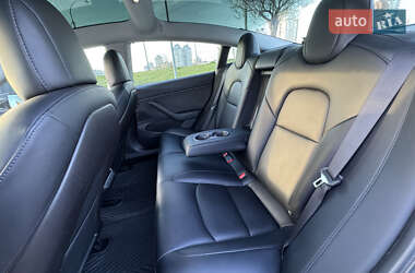 Седан Tesla Model 3 2019 в 